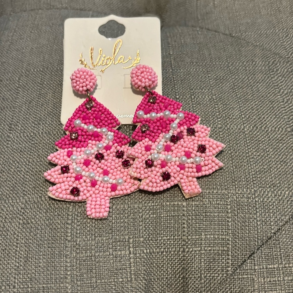 Pink Christmas tree beaded earrings rings. Pink beads and pearls